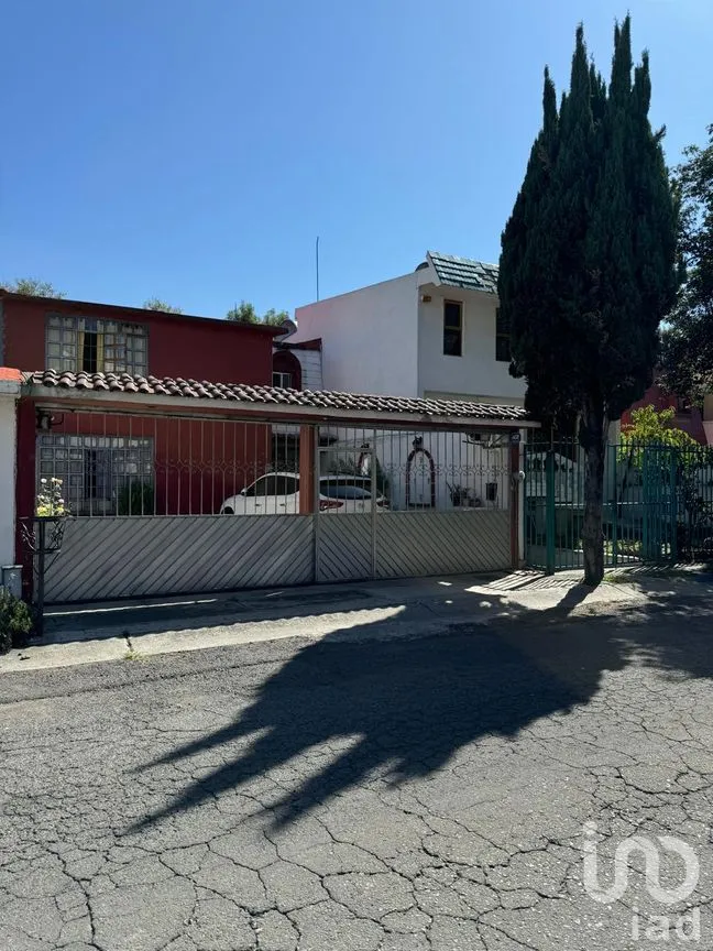 Casa en Venta en Las Alamedas, Atizapán de Zaragoza, México | NEX-241654 | iad México | Foto 2 de 25