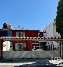 NEX-241654 - Casa en Venta, con 3 recamaras, con 3 baños, con 200 m2 de construcción en Las Alamedas, CP 52970, México.