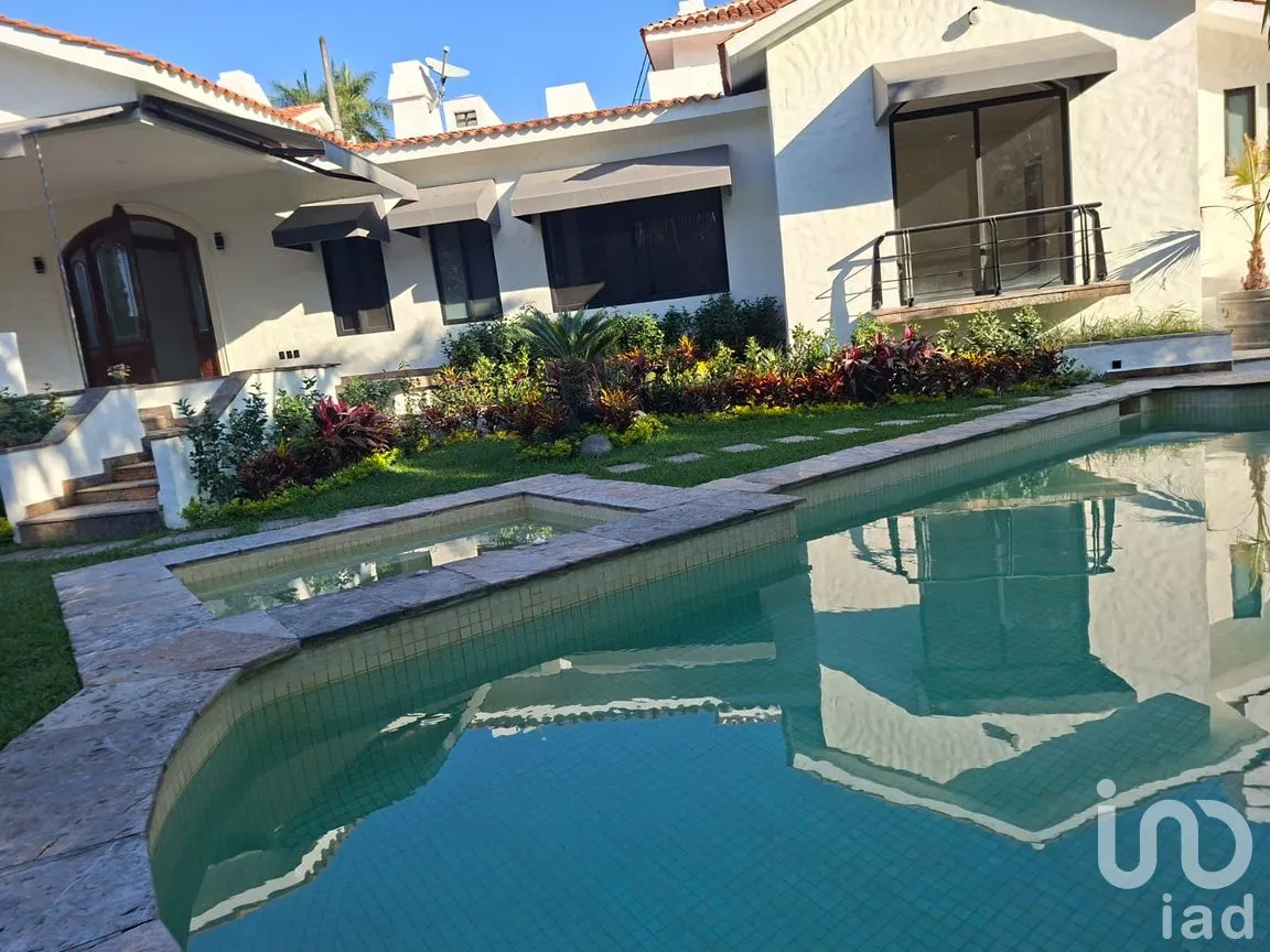 Casa en Venta en Vista Hermosa, Cuernavaca, Morelos | NEX-287653 | iad México | Foto 1 de 38