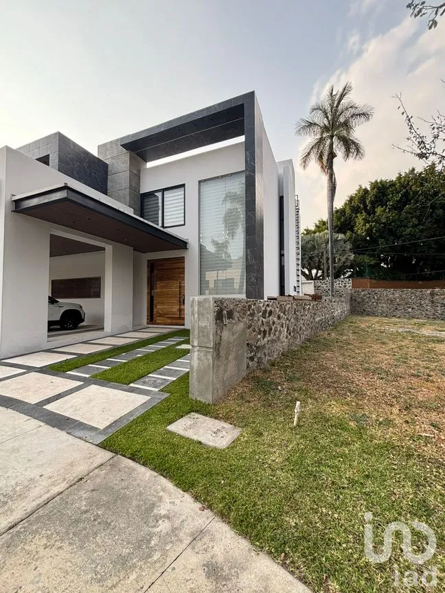 Casa en Venta en Palmira Tinguindin, Cuernavaca, Morelos | NEX-289557 | iad México | Foto 1 de 53