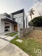 NEX-289557 - Casa en Venta, con 4 recamaras, con 5 baños, con 430 m2 de construcción en Palmira Tinguindin, CP 62490, Morelos.