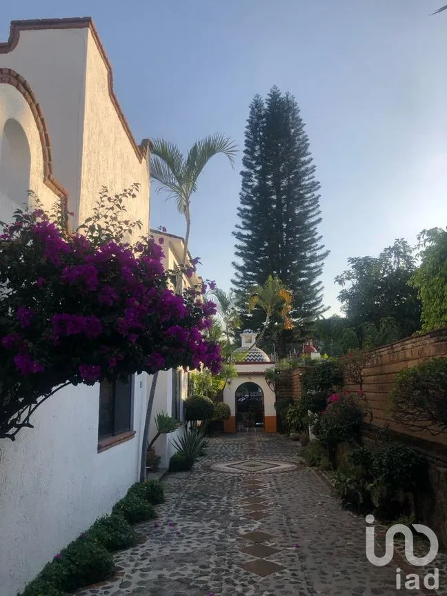 Casa en Venta en La Cañada, Cuernavaca, Morelos | NEX-291737 | iad México | Foto 3 de 14