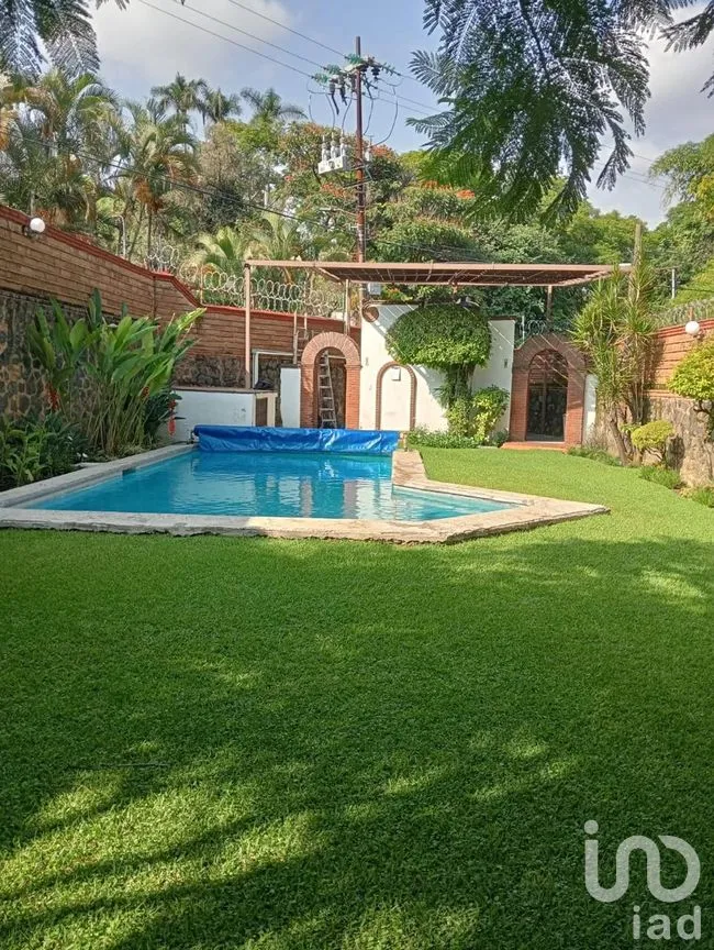 Casa en Venta en La Cañada, Cuernavaca, Morelos | NEX-291737 | iad México | Foto 1 de 14