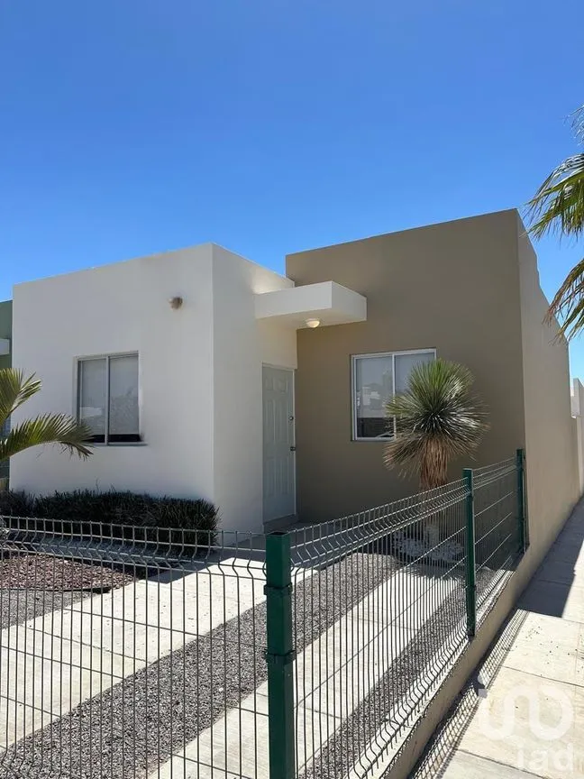 Casa en Venta en Villas de California, La Paz, Baja California Sur | NEX-248500 | iad México | Foto 1 de 24