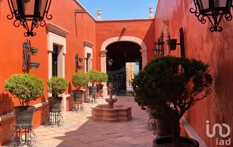 NEX-252954 - Casa en Venta, con 7 recamaras, con 3 baños, con 358 m2 de construcción.