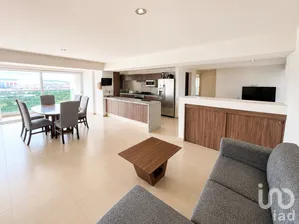 NEX-305950 - Departamento en Renta, con 2 recamaras, con 2 baños, con 160 m2 de construcción.