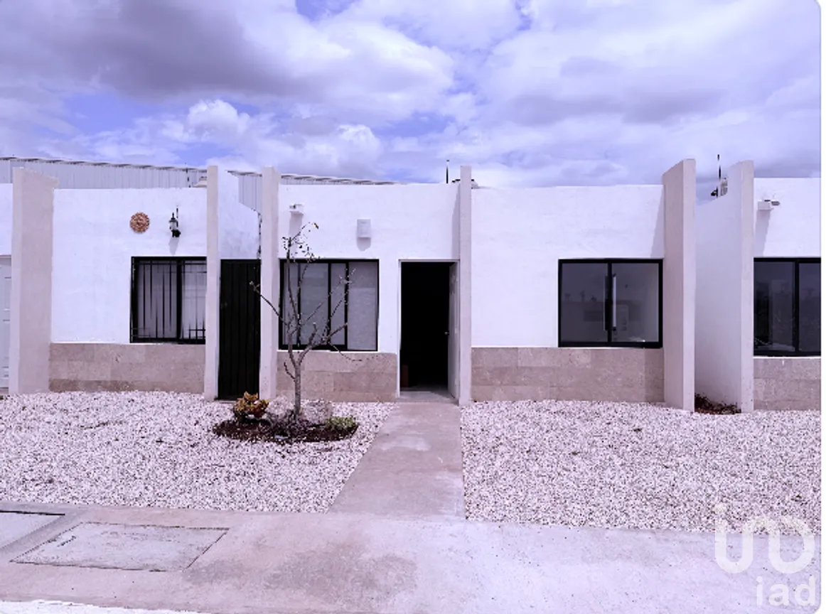 Casa en Venta en Tixcacal Opichen, Mérida, Yucatán | NEX-243743 | iad México | Foto 2 de 12