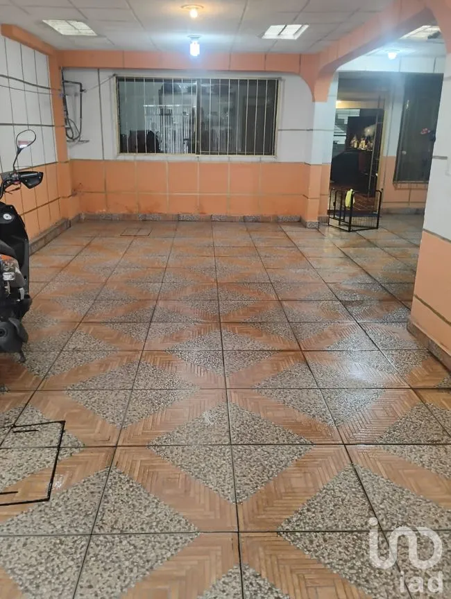Casa en Venta en Jaime Torres Bodet, Tláhuac, Ciudad de México | NEX-260628 | iad México | Foto 2 de 24