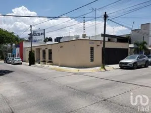 NEX-256013 - Local en Renta, con 3 recamaras, con 3 baños, con 220 m2 de construcción en Villas del Pedregal, CP 78218, San Luis Potosí.
