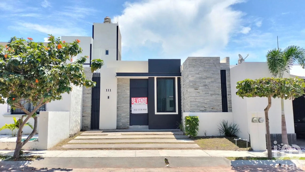 Casa en Venta en Colinas del Real, Villa de Álvarez, Colima | NEX-254862 | iad México | Foto 1 de 10