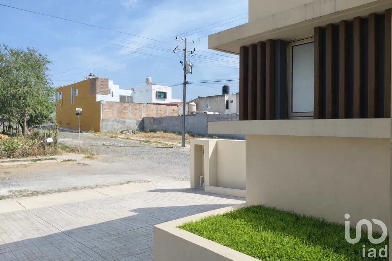 Casa en Venta en Carlos de La Madrid, Villa de Álvarez, Colima | NEX-283918 | iad México | Foto 2 de 12
