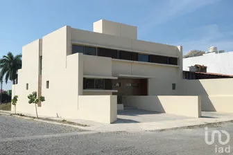 NEX-283918 - Casa en Venta, con 3 recamaras, con 3 baños, con 153 m2 de construcción en Carlos de La Madrid, CP 28979, Colima.