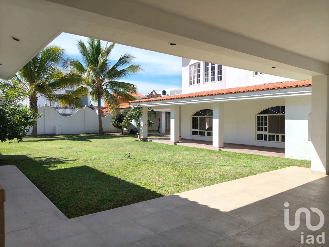 Casa en Venta en Jardines Vista Hermosa, Colima, Colima | NEX-286225 | iad México | Foto 3 de 15