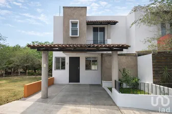 NEX-294411 - Casa en Venta, con 2 recamaras, con 1 baño, con 222 m2 de construcción.