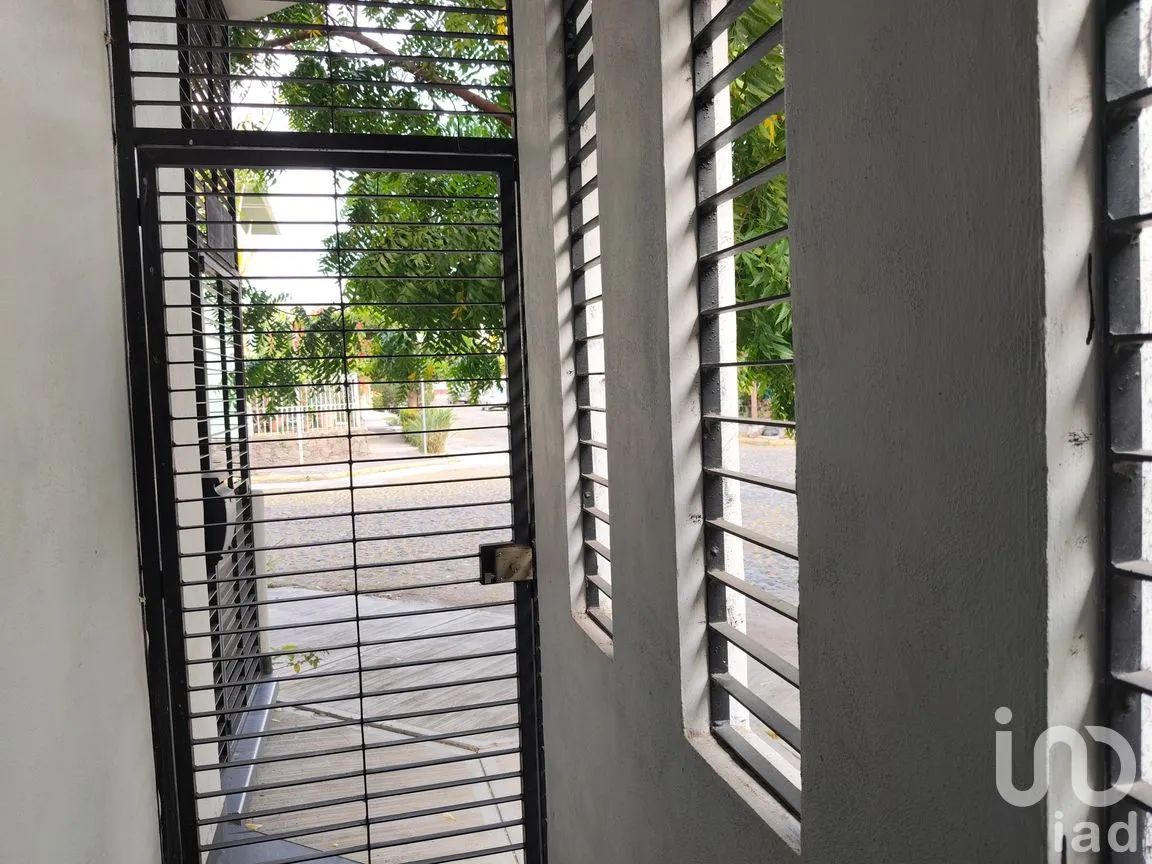 Cuarto en Renta en Lomas de Circunvalación, Colima, Colima | NEX-299557 | iad México | Foto 3 de 19