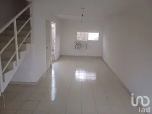 NEX-253350 - Casa en Venta, con 2 recamaras, con 1 baño, con 61 m2 de construcción en Venecia, CP 54835, México.
