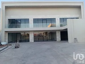 NEX-253542 - Local en Renta, con 60 m2 de construcción en Jardines del Lago, CP 21330, Baja California.