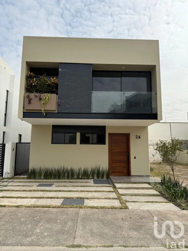 Casa en Venta en Bosques Vallarta, Zapopan, Jalisco | NEX-246664 | iad México | Foto 1 de 16