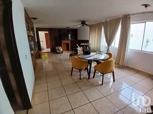 NEX-250658 - Departamento en Venta, con 2 recamaras, con 1 baño, con 84 m2 de construcción en Bosques de La Victoria, CP 44540, Jalisco.