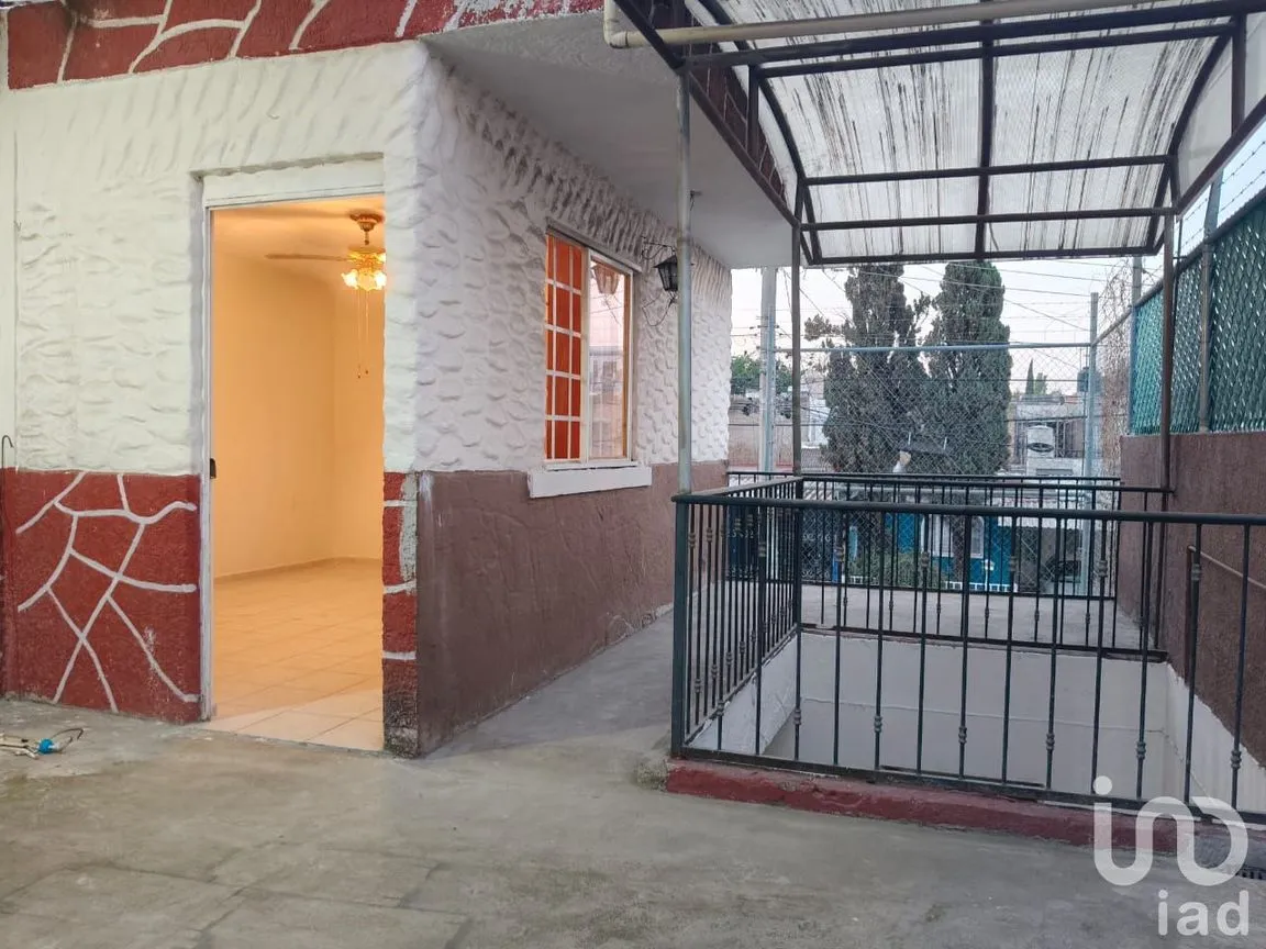 Casa en Venta en Jardines de La Cruz 1a. Sección, Guadalajara, Jalisco | NEX-250691 | iad México | Foto 2 de 12