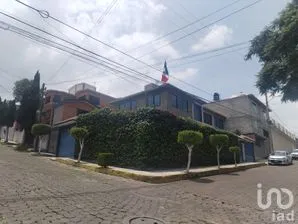 NEX-260495 - Casa en Venta, con 5 recamaras, con 2 baños, con 245 m2 de construcción en República Mexicana, CP 55705, México.