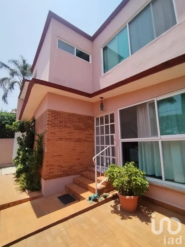 Casa en Venta en Maravillas, Cuernavaca, Morelos | NEX-302314 | iad México | Foto 2 de 20