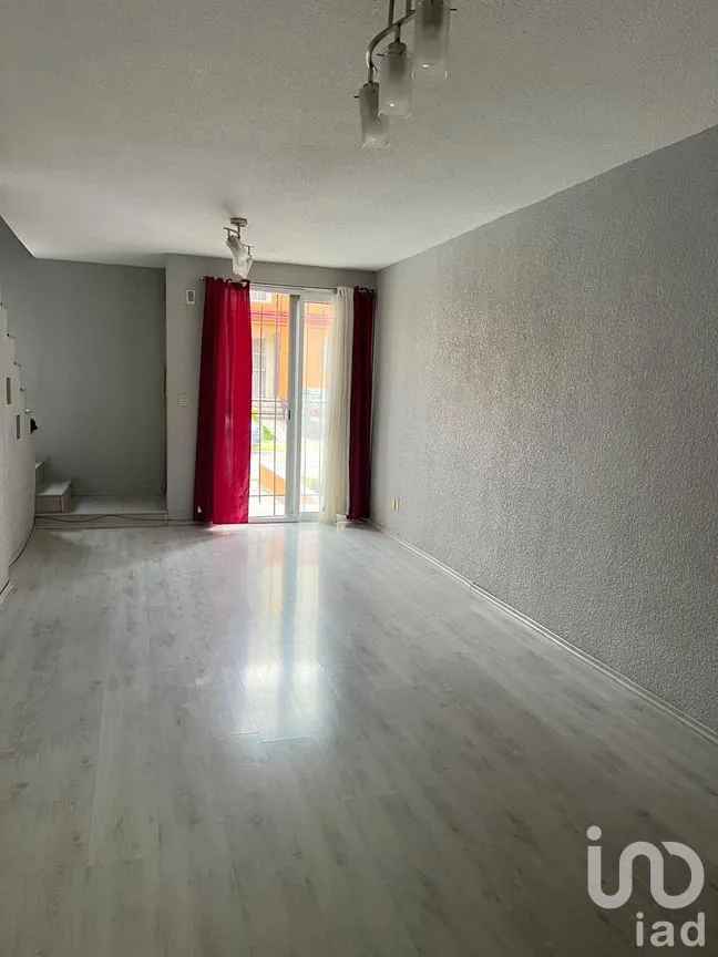Casa en Venta en Paseos de Izcalli, Cuautitlán Izcalli, México | NEX-290064 | iad México | Foto 2 de 14