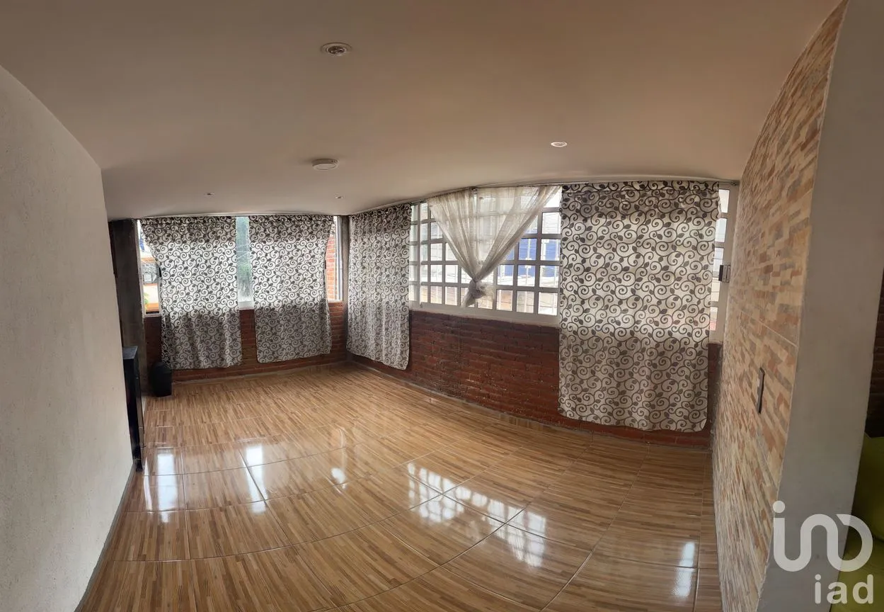 Casa en Venta en Cuevitas, Álvaro Obregón, Ciudad de México | NEX-254597 | iad México | Foto 3 de 14
