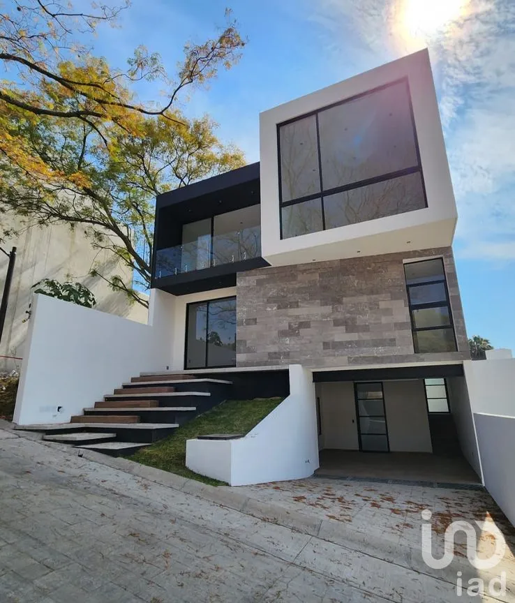 Casa en Venta en La Cañada, Cuernavaca, Morelos | NEX-257579 | iad México | Foto 1 de 21