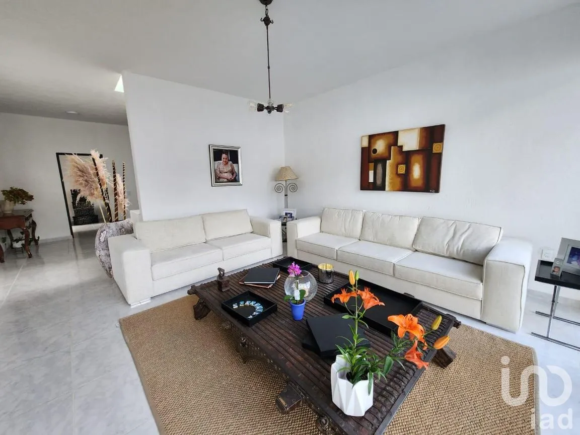 Casa en Venta en Lomas de Atzingo, Cuernavaca, Morelos | NEX-257620 | iad México | Foto 1 de 17