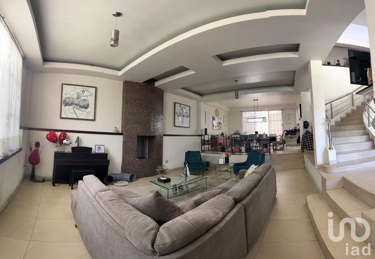 Casa en Venta en Emiliano Zapata 1a Sección, Ecatepec de Morelos, México | NEX-258343 | iad México | Foto 1 de 14