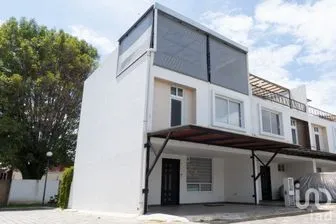 NEX-256977 - Casa en Venta, con 3 recamaras, con 3 baños, con 135 m2 de construcción.