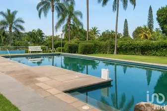 NEX-264745 - Casa en Venta, con 4 recamaras, con 2 baños, con 266 m2 de construcción.