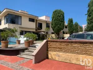 NEX-303587 - Casa en Venta, con 3 recamaras, con 2 baños, con 160 m2 de construcción.