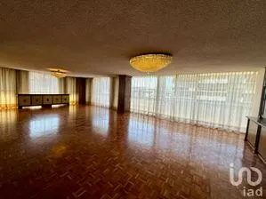 NEX-295796 - Departamento en Venta, con 3 recamaras, con 2 baños, con 350 m2 de construcción.