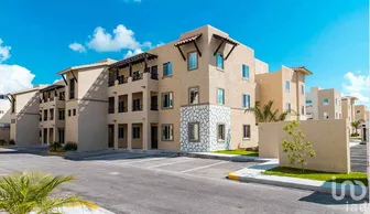 NEX-251292 - Departamento en Venta, con 2 recamaras, con 1 baño, con 58 m2 de construcción en Real Amalfi, CP 77714, Quintana Roo.