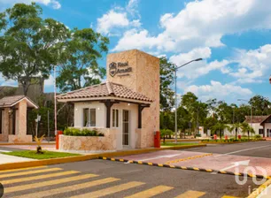 NEX-257012 - Departamento en Renta, con 2 recamaras, con 1 baño, con 58 m2 de construcción en Real Amalfi, CP 77714, Quintana Roo.