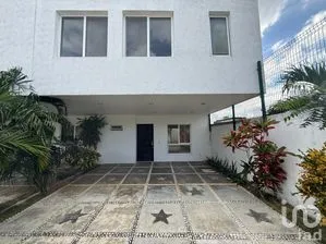NEX-293303 - Casa en Venta, con 3 recamaras, con 2 baños, con 138 m2 de construcción en Playa del Sol, CP 77726, Quintana Roo.