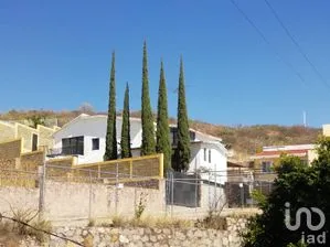 NEX-249811 - Casa en Venta, con 7 recamaras, con 4 baños, con 542 m2 de construcción en Marfil Centro, CP 36250, Guanajuato.