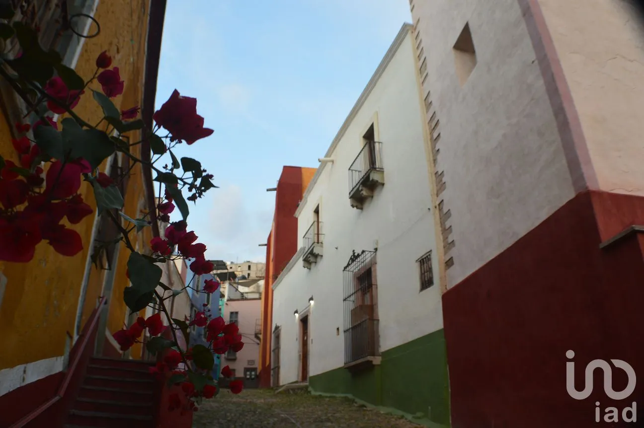 Casa en Venta en Guanajuato Centro, Guanajuato, Guanajuato | NEX-265218 | iad México | Foto 2 de 34