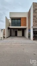 NEX-246129 - Casa en Venta, con 3 recamaras, con 2 baños, con 174 m2 de construcción.