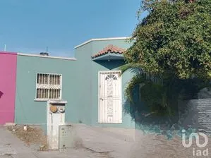 NEX-250410 - Casa en Venta, con 3 recamaras, con 1 baño, con 80 m2 de construcción en El Campestre, CP 82190, Sinaloa.