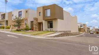 NEX-251164 - Casa en Renta, con 3 recamaras, con 2 baños, con 141 m2 de construcción.
