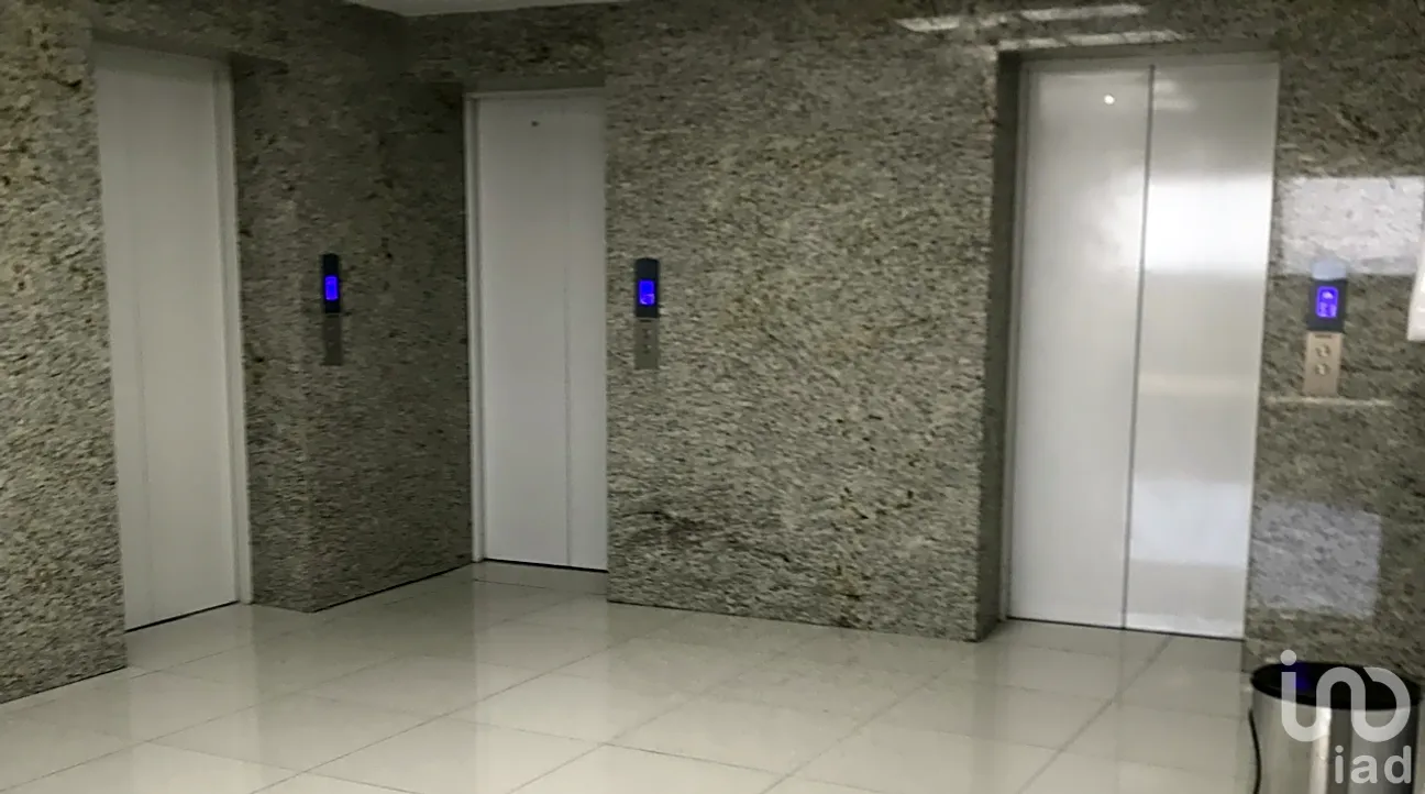 Local en Venta en Juriquilla, Querétaro, Querétaro | NEX-252350 | iad México | Foto 3 de 7