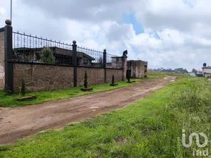 NEX-253918 - Casa en Venta, con 4 recamaras, con 2 baños, con 520 m2 de construcción.