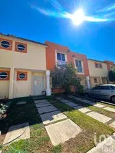NEX-252327 - Casa en Venta, con 3 recamaras, con 2 baños, con 108 m2 de construcción.
