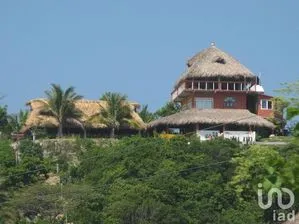NEX-247870 - Casa en Venta, con 2 recamaras, con 2 baños, con 650 m2 de construcción en Playa Zipolite, CP 70902, Oaxaca.