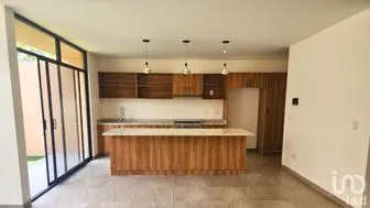 NEX-249825 - Casa en Venta, con 3 recamaras, con 3 baños, con 213 m2 de construcción.