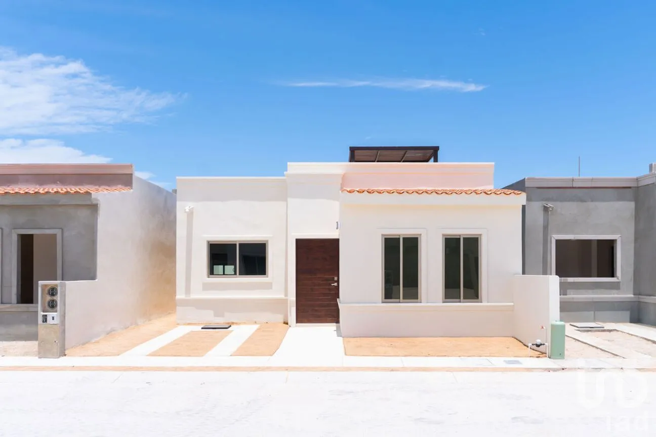 Casa en Venta en El Centenario, La Paz, Baja California Sur | NEX-262526 | iad México | Foto 1 de 12