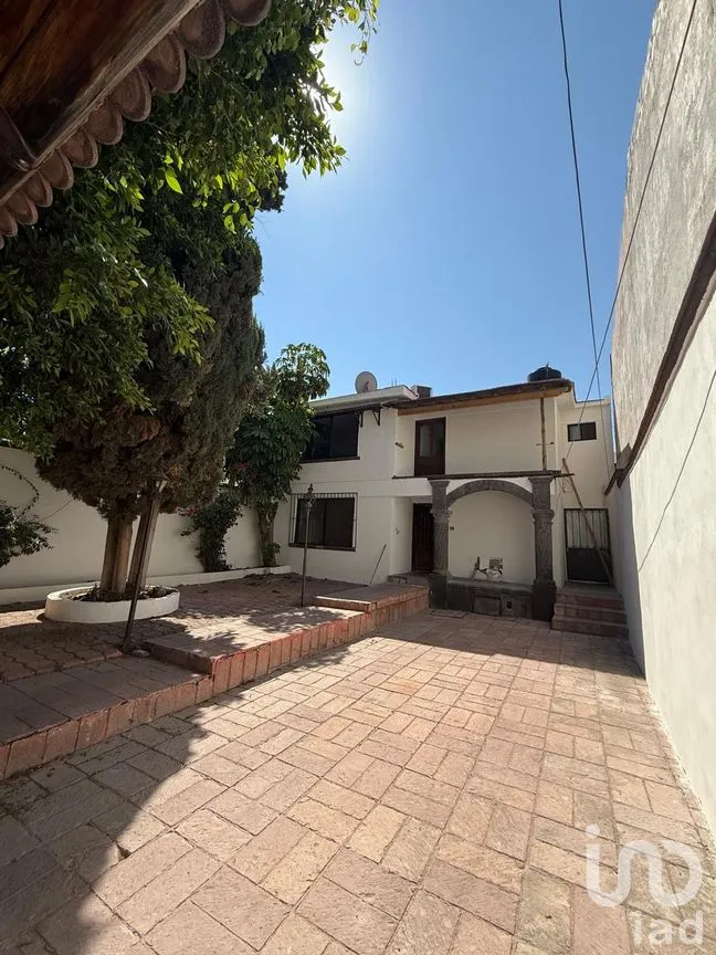 Casa en Venta en Colinas del Cimatario, Querétaro, Querétaro | NEX-252477 | iad México | Foto 1 de 10